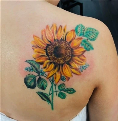 tattoo artist šest