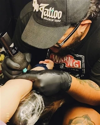 WhyTattoos se pojavio?